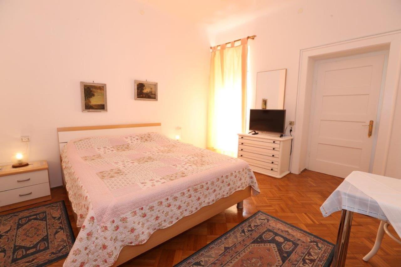 Studio Apartments Cavrak With Terrace باشْكا المظهر الخارجي الصورة