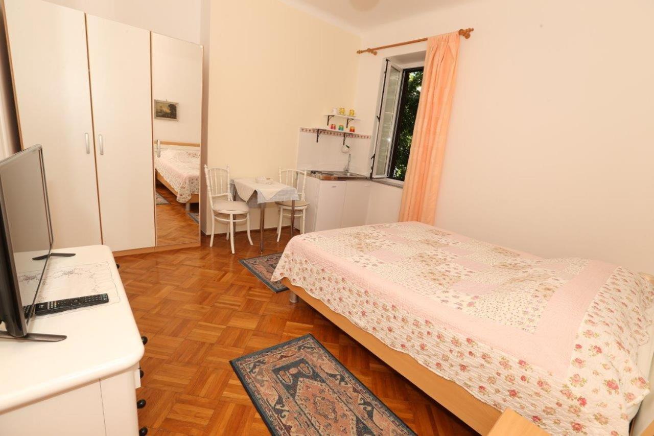 Studio Apartments Cavrak With Terrace باشْكا المظهر الخارجي الصورة