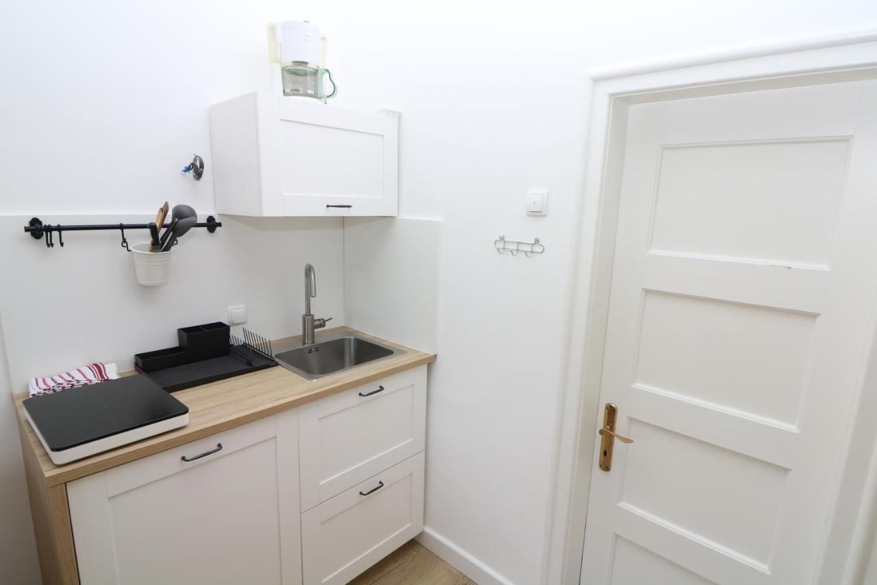 Studio Apartments Cavrak With Terrace باشْكا المظهر الخارجي الصورة